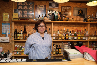 Cathy’s Cafe & Barオーナー写真